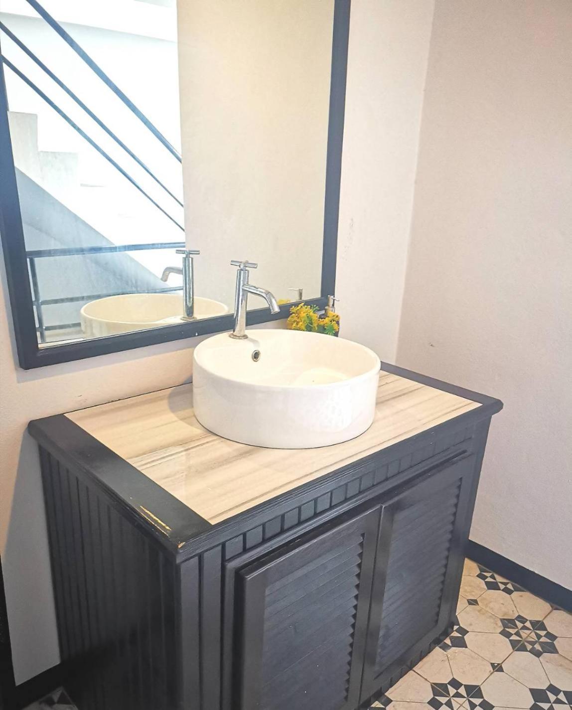 Newnormal Hotel Чиангмай Номер фото